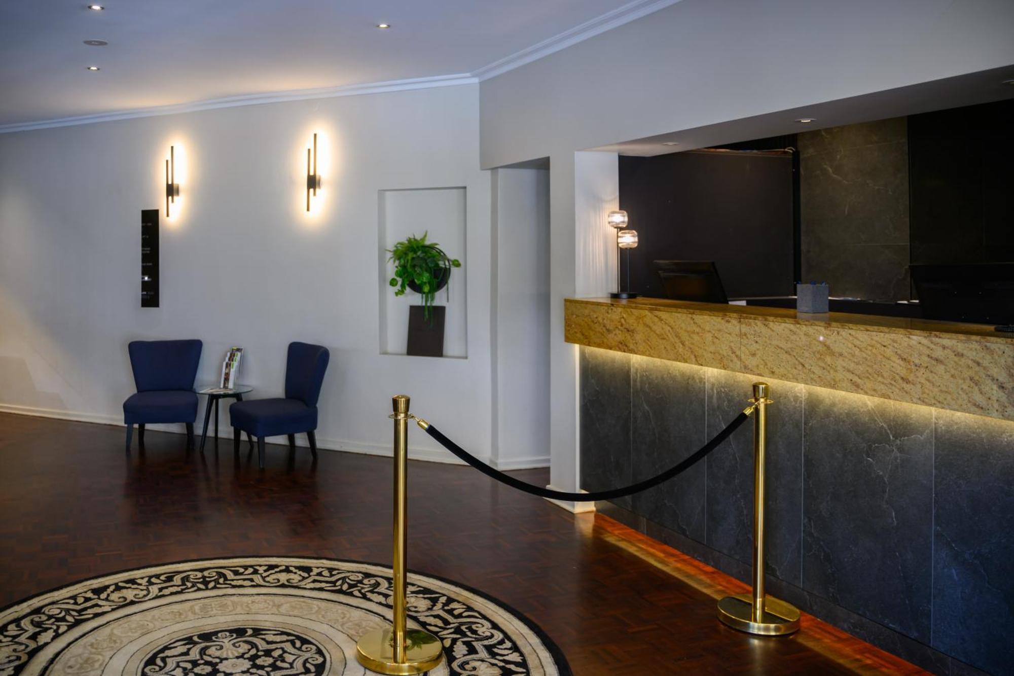 Crest On Barkly Serviced Apartments — Photos 1